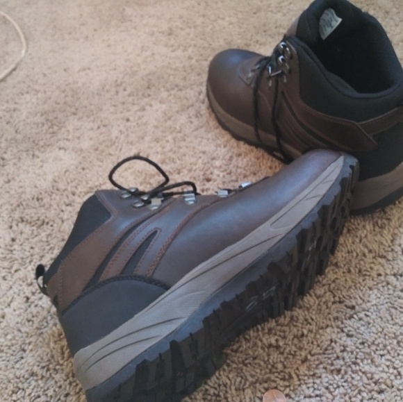 Water Proof Eddie Bauer boots - Picture 6 of 8